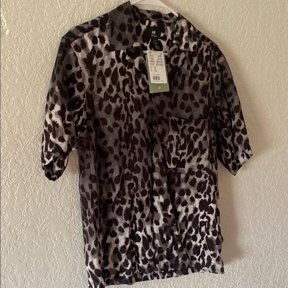 H&M Black and Gray Animal Print Casual Button Down Shirt